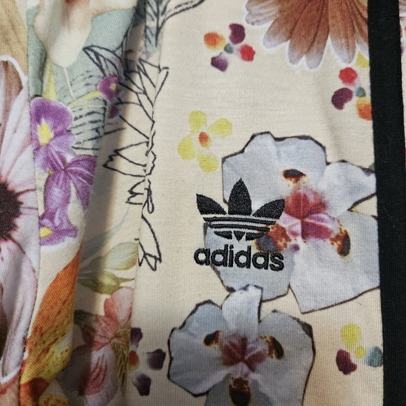 Adidas x Farm Rio Floral Confetti 3 Stripe Legging - Picture 7 of 9